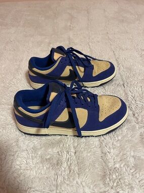 Women’s Nike Blue and Tan Dunk Low - Size US 8